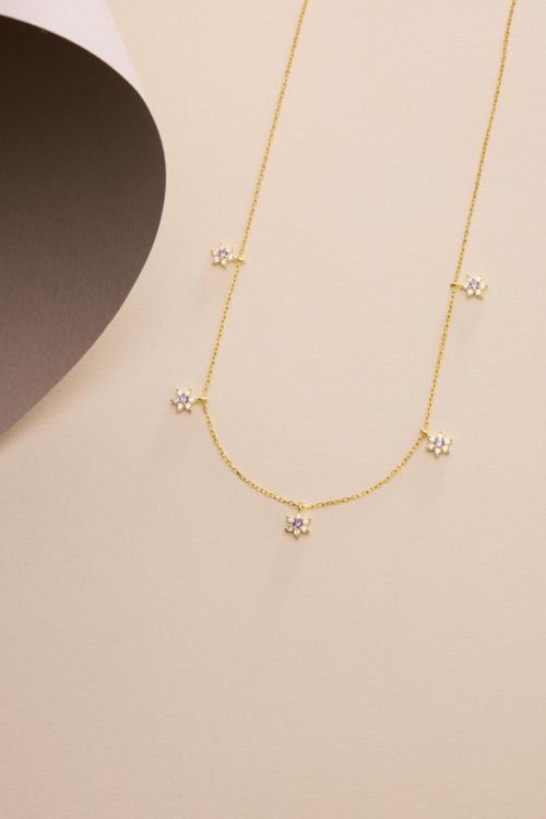 925 Ayar Gümüş Gold Kaplama Mor Taşlı Minimal Çiçek Şans Kolye