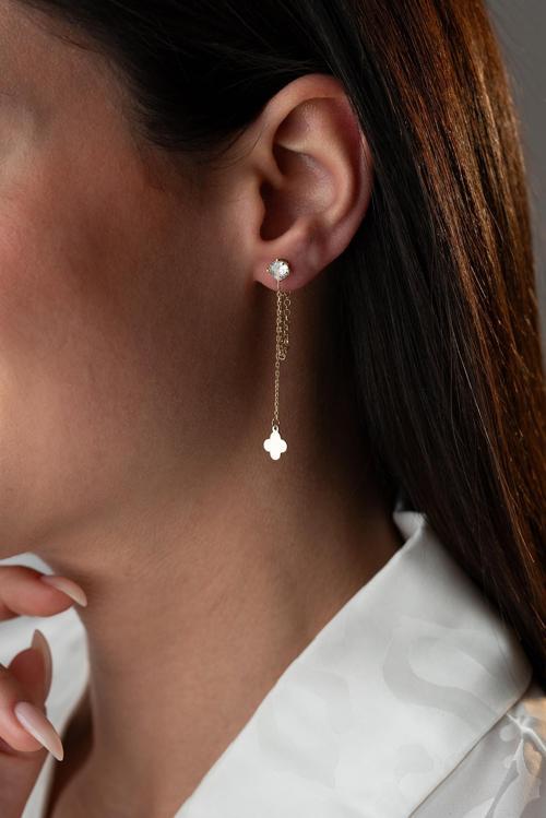 925 Ayar Gümüş Gold Kaplama 5 Mm Tektaş Sallantılı Zincir Sade Yonca Model Küpe