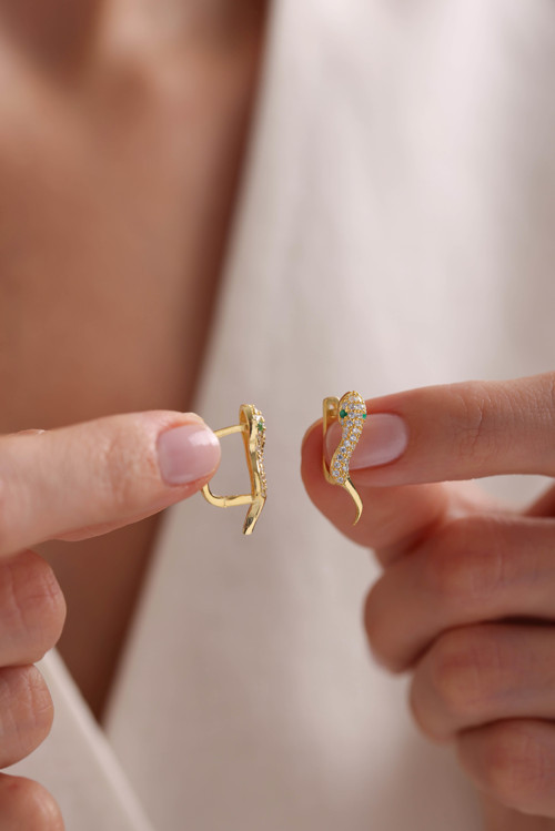 925 Ayar Gümüş Gold Kaplama Zirkon Taşlı Yılan Model Küpe