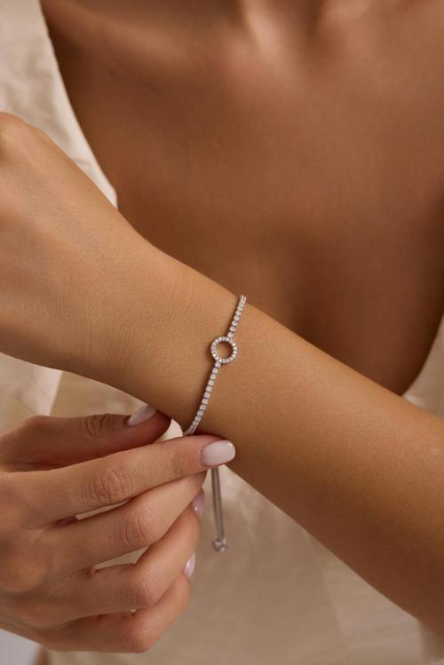 925 Ayar Gümüş Rodyum Kaplama Ayarlanabilir Asansörlü Su Yolu Zirkon Taşlı Yuvarlak Tasarım Bileklik