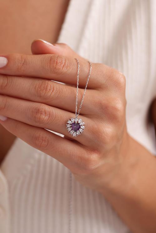 925 Ayar Gümüş Rodyum Kaplama Baget Taşlı Mor Kalp Kolye