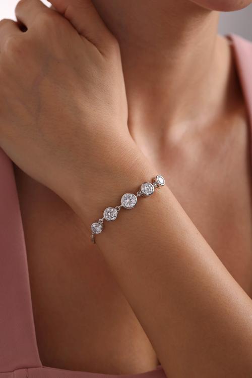 925 Ayar Gümüş Rodyum Kaplama Ayarlanabilir Asansörlü Beştaş Model Bileklik 