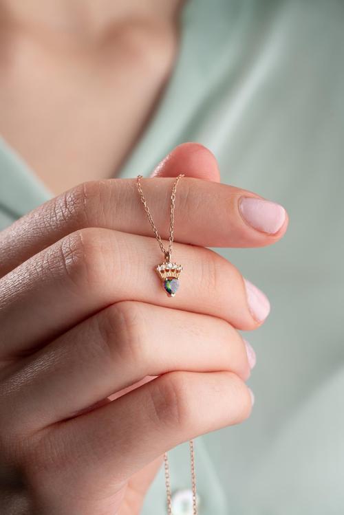 925 Ayar Gümüş Mistik Topaz Taşlı Minimal Kral Tacı Kolye