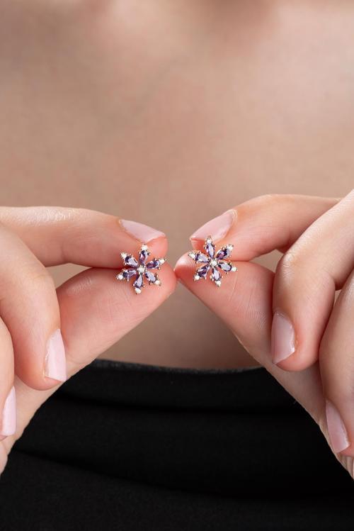 925 Ayar Gümüş Mor Taşlı Kamelya Çiçeği Küpe