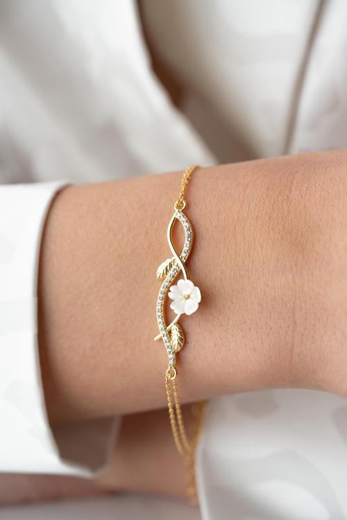 925 Ayar Gümüş Gold Zirkon Taşlı Manolya Çiçeği Bileklik