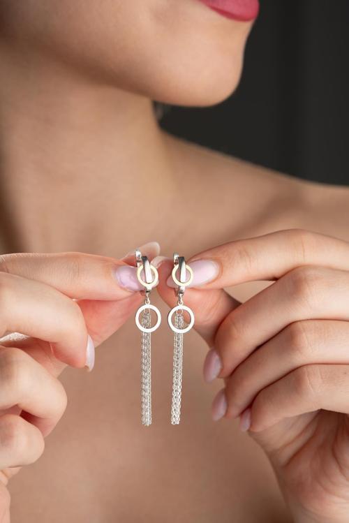 925 Ayar Gümüş Rodyumlu Sallantılı J Model Püsküllü Küpe