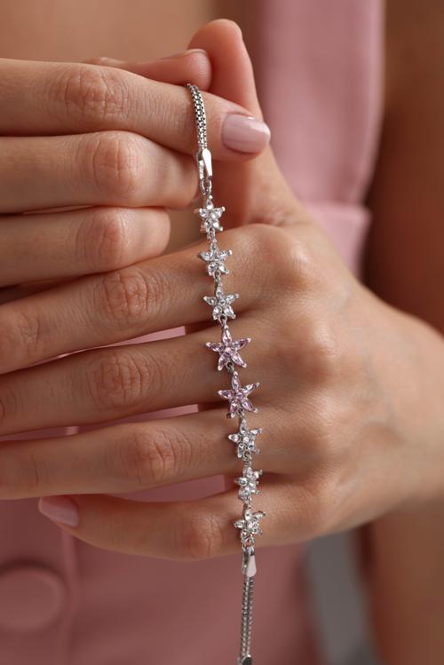 925 Ayar Gümüş Rodyum Kaplama Pembe Taşlı Sıralı Lotus Çiçeği Bileklik 