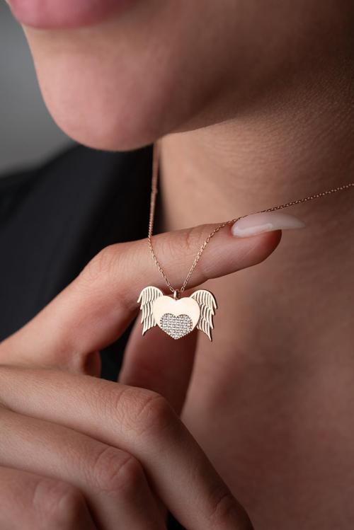 925 Ayar Gümüş Rose Kaplama Zirkon Taşlı Uçuşan Kalp Kolye