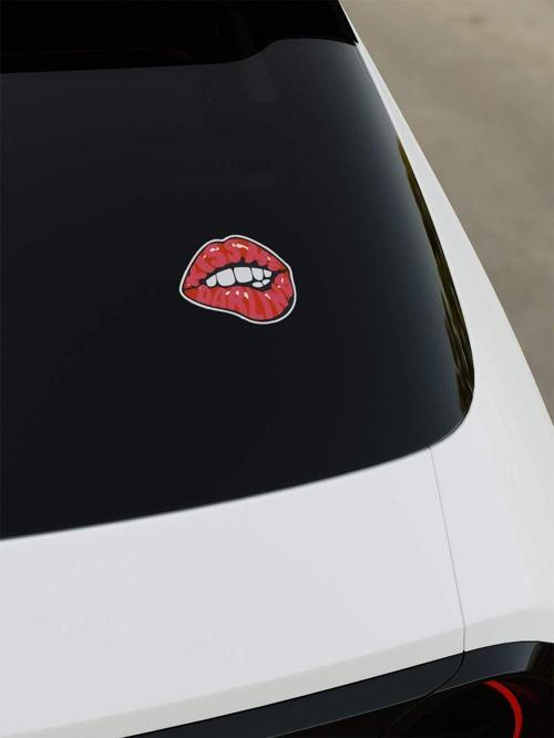 Kiss Me Dijital Baskı Sticker