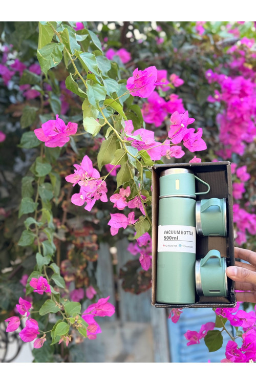 3 Bardaklı 500Ml Termos