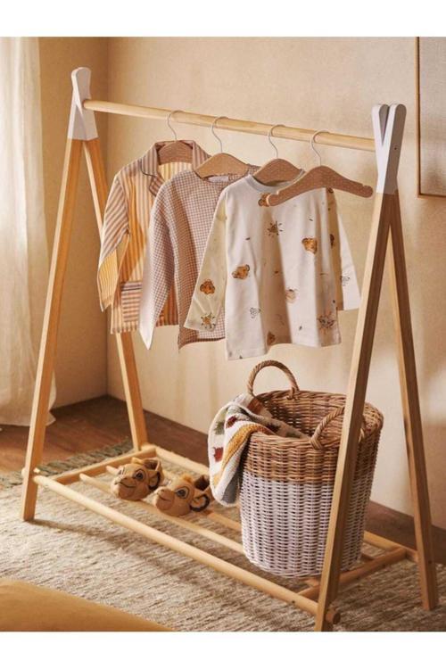 Kıyafet Askılığı Giyinme Odası Ahşap Askılık Elbise Askılığı