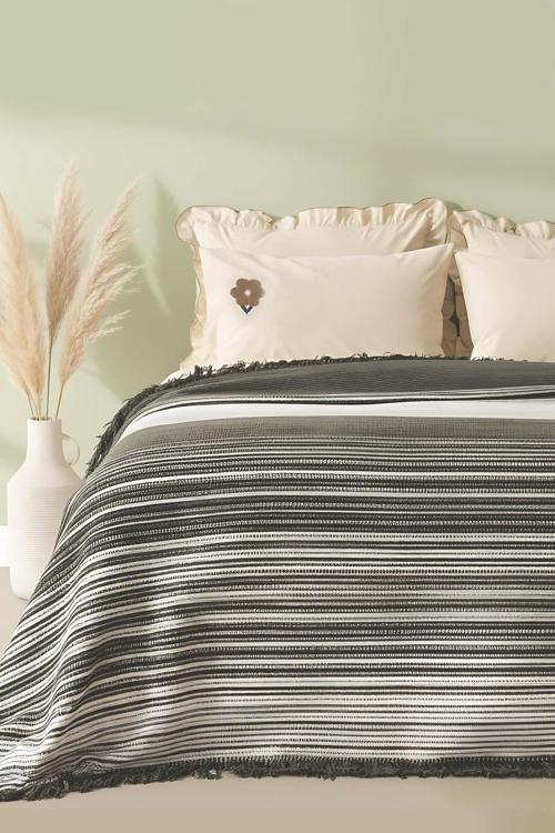 Veloura Haki Çift Kişilik Püsküllü Battaniye