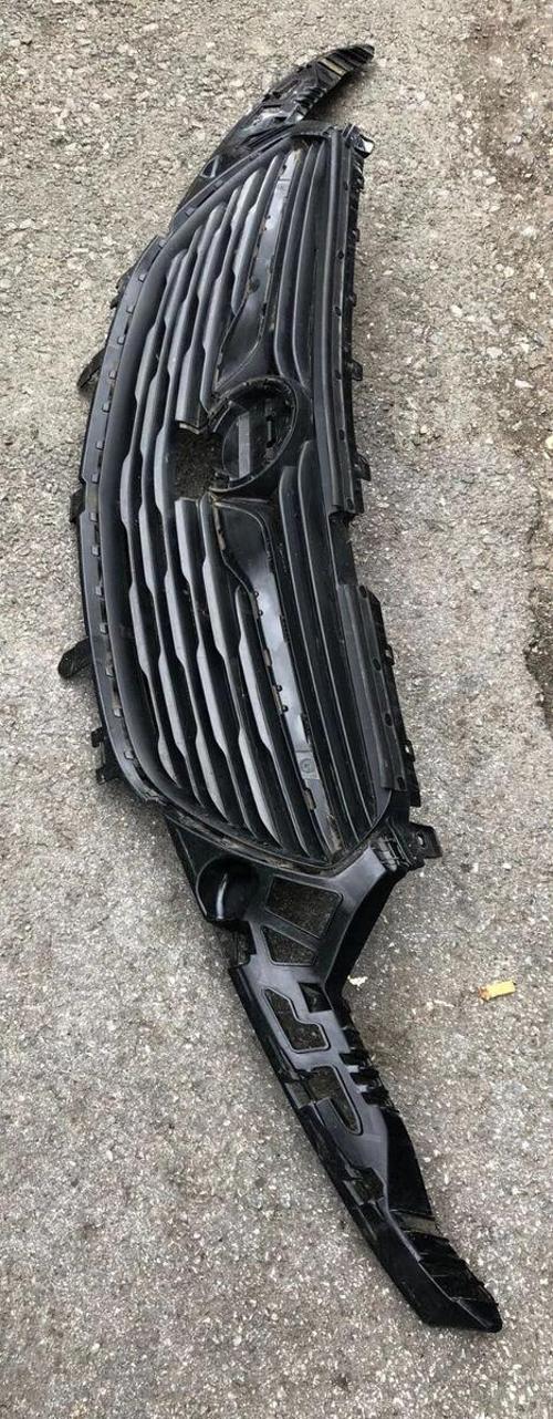 Opel Grandland X 2016- Tampon Braketi Ön Sol Oem No (YP00020480)