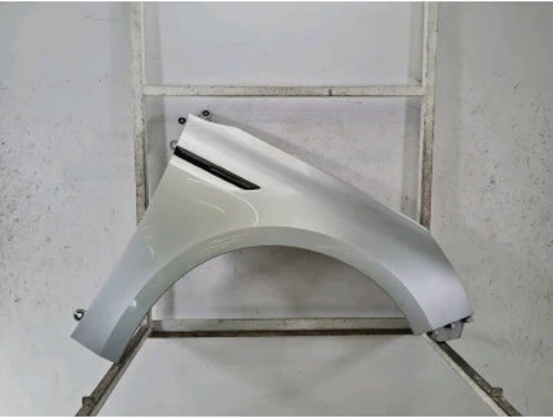 Renault Megane III Ön Panjur Arması (Orijinal Ürün Natural Kutu) Oem No (628909470R)