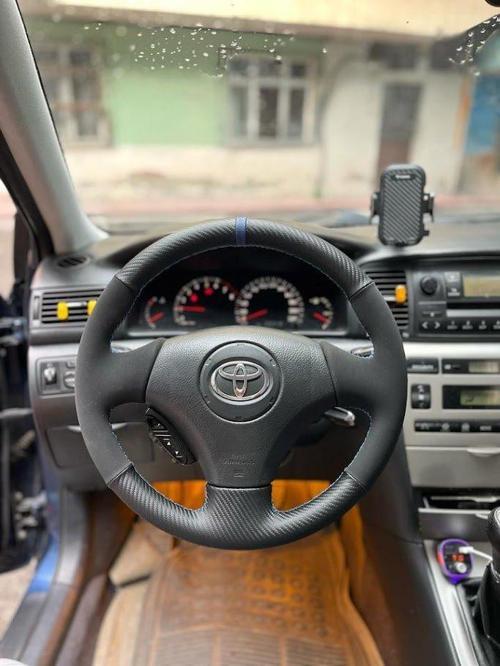 Toyota Corolla 2002-2008 Araca Özel Direksiyon Kılıfı (NUBUK KARBON YÜZÜKLÜ)