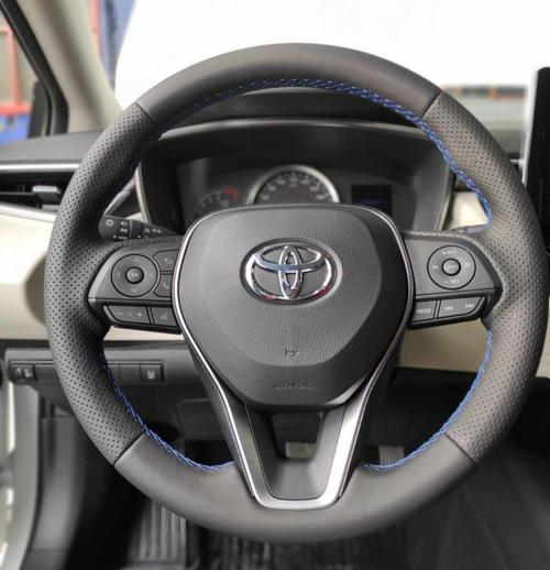 Toyota Corolla 2020-2024 Araca Özel Direksiyon Kılıfı (Soft Nokta Bentley Mavi Dikiş)