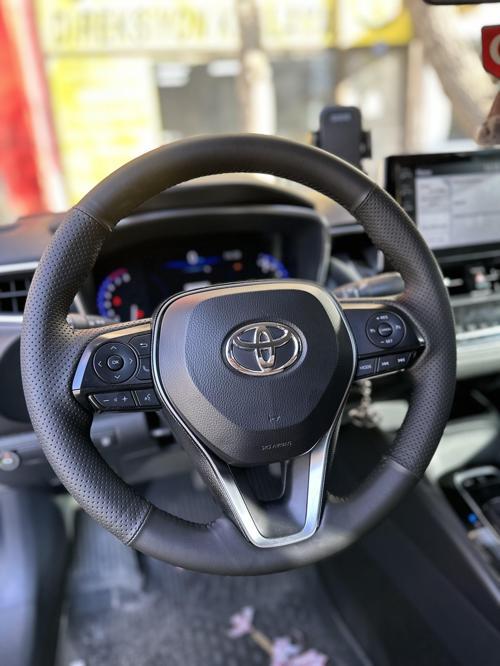 Toyota Corolla 2019-2024 Araca Özel Direksiyon Kılıfı A+ Kalite (Soft Nokta Bentley)