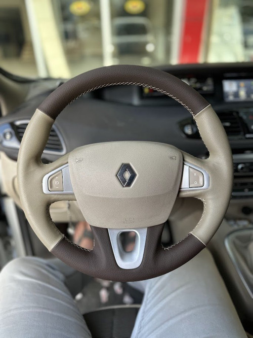 Renault Fluence TUŞLU Araca Özel Direksiyon Kılıfı (AÇIKLAMAYI OKUYUNUZ)