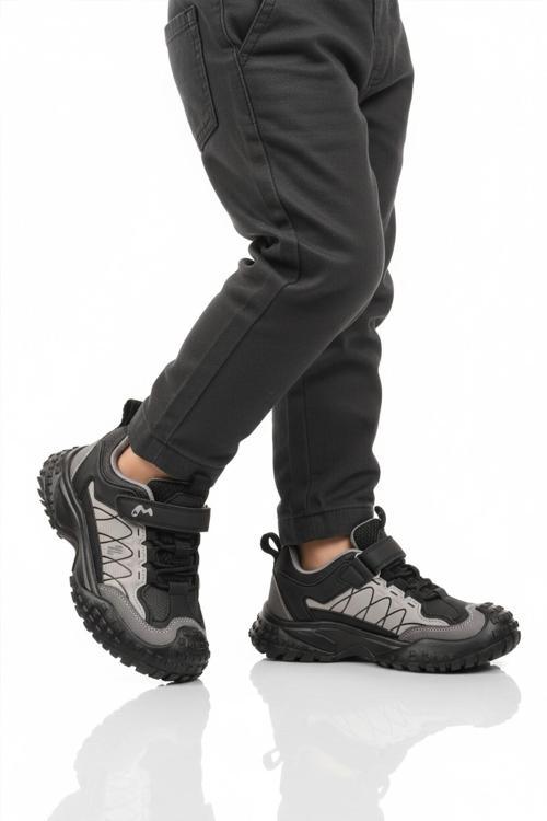 Gri Cırtlı Kaymaz Hafif Esnek Erkek Çocuk Spor Ayakkabı 22676 F