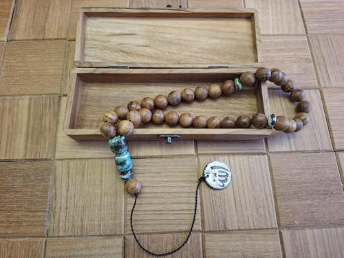 El Yapımı Teak Ağacı ve Seramik Tasarımlı Tespih