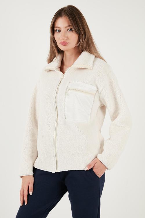 Regular Fit Klasik Yaka Göğüs Cep Detaylı Peluş Hırka Bayan Polar 5866437 EKRU