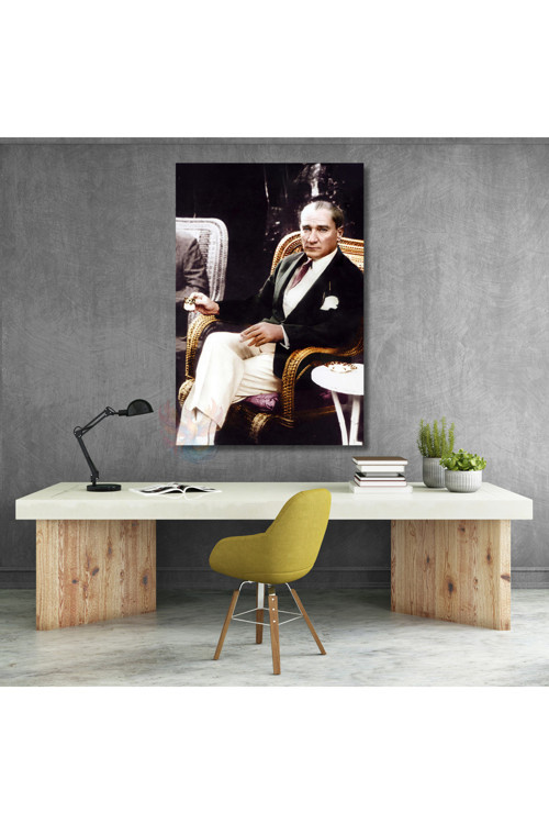 Kahve İçen Atatürk Görseli Renkli Atatürk Tablosu Dikey Kanvas Ev Ofis Tablosu
