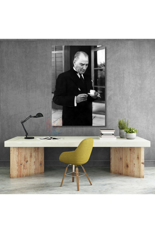 Dikey Kanvas Tablo Kahve İçen Atatürk Görseli Duvar Tablosu Ev Ofis Dekoru
