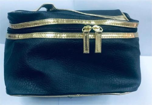 Siyah Makyaj - Seyahat Çantası 13cmx33cmx14cm