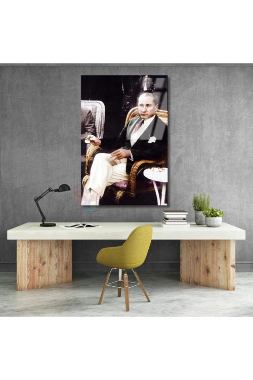 Kahve İçen Atatürk Görseli Renkli Atatürk Tablosu Dikey Cam Ev Ofis Tablosu
