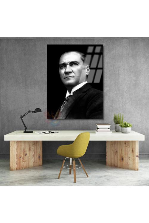 Siyah Beyaz Atatürk Görseli Cam Tablo Modeli Ev Ofis Hediyesi Duvar Dekoru