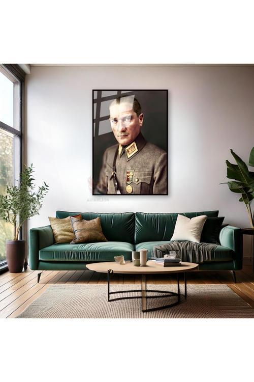 Uniformalı Atatürk Portresi Mustafa Kemal Atatürk Metal Çerçeveli Cam Tablo Modeli Ev Ofis Dekoru
