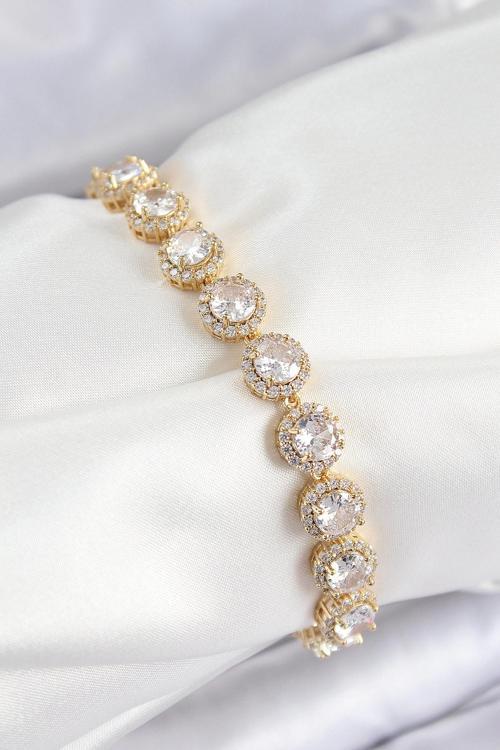 Pirinç Zirkon Taşlı Daire Baget Model Gold Renk VIP Seri Kadın Bileklik