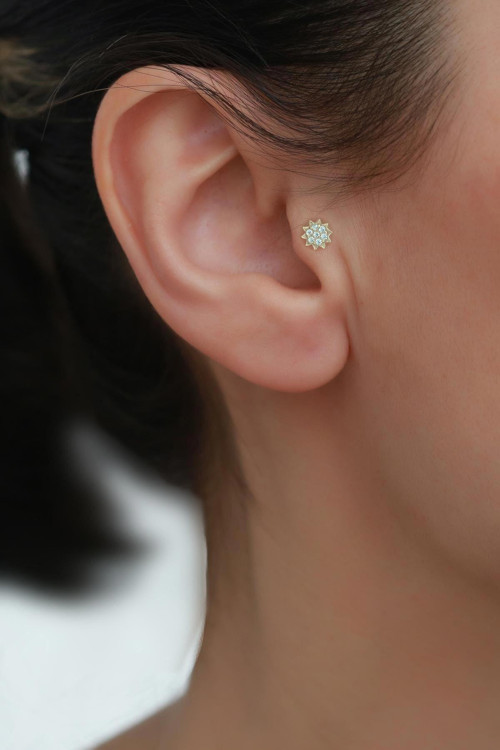 14 Ayar Altın Taşlı Güneş Tragus Piercing