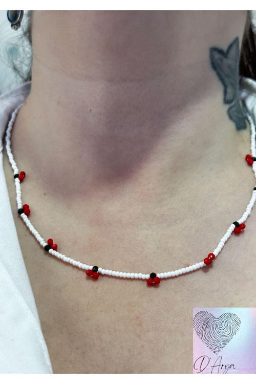 Dd47 Kırmızı Beyaz Yeşil Bohem & El Yapımı Boncuklu Kolye