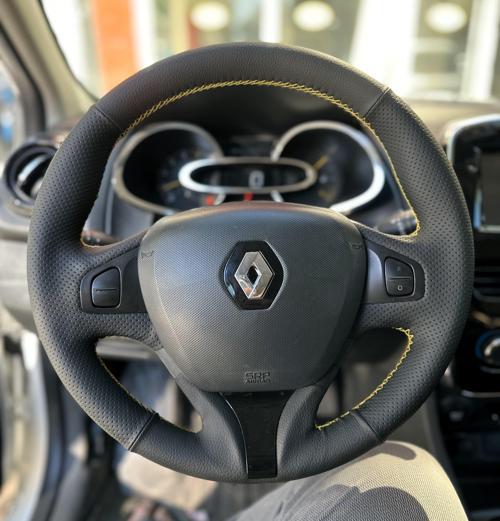 Clio 4 FAZ 1 2014-2017 Araca Özel Direksiyon Kılıfı (Makyajlı Kasalara Uyumlu Değildir)