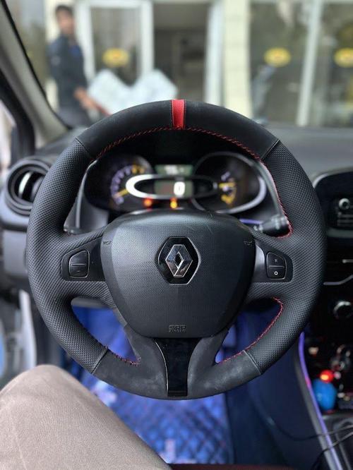 Clio 4 FAZ 1 2014-2017 Araca Özel Direksiyon Kılıfı (Makyajlı Kasalara Uyumlu Değildir)