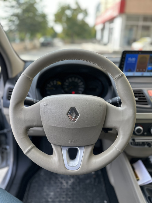 Fluence Araca Özel Direksiyon Kılıfı Tuşsuz Kapaklı Aracınızın Direksiyonuyla Teyit Ediniz