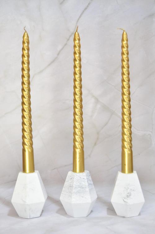 Burgulu Şamdan Mumu Üçlü Mum 22 mm çap 250 mm Boy 7 Saat Kullanım Süreli