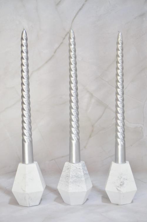 Burgulu Şamdan Mumu Üçlü Mum 22 mm çap 250 mm Boy 7 Saat Kullanım Süreli