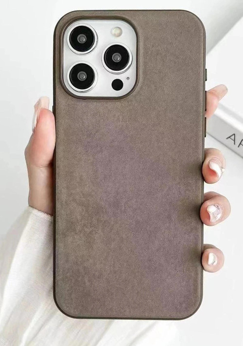 iPhone 15 Pro Max Kılıf Karen Magsafe Kapak - Kahverengi-(5796)