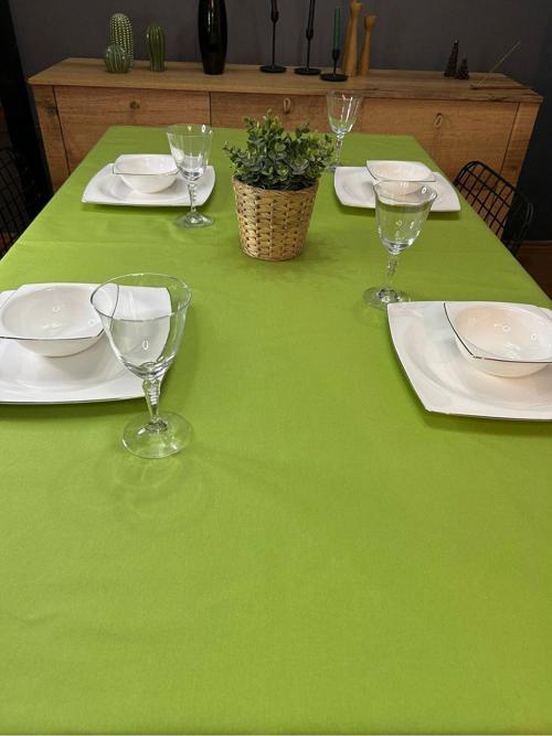 Dertsiz Su İtici Özeliğe Sahip Masa Örtüsü