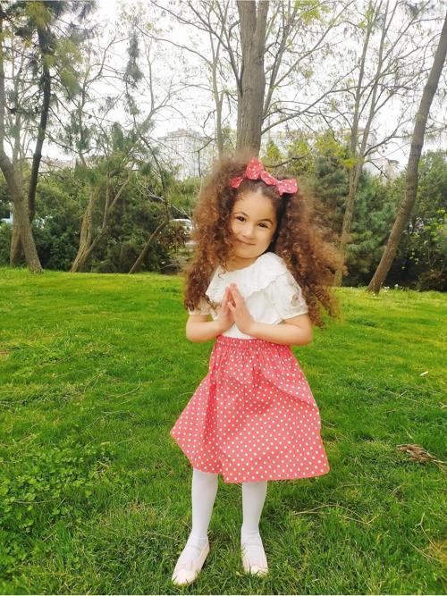 Kırmızı Beyaz Puantiyeli Etek Toka Takımı - 23 Nisan Eteği