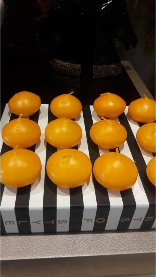 Eğlence Adası 12'Li Turuncu Suda Yüzen Mum