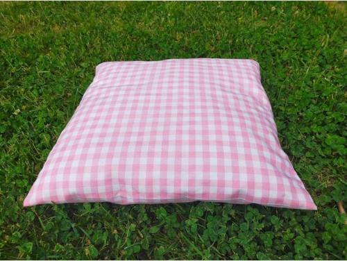 Pembe Pötikare Minder Tekli