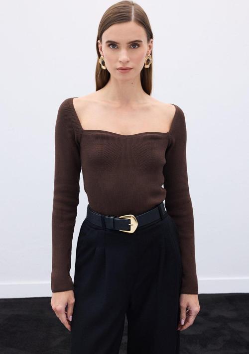 Kalp Yaka Triko Bluz - Kahve