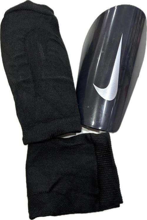 Futbol Tekmeliği Siyah Renk Nk Logo 6 İle 17 Yaş Arası