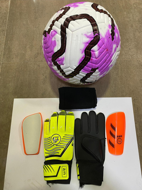 5 No Yıldızlı Futbol Topu Kaleci Eldiveni Ve Tekmelik Seti Pompa Hediyeli