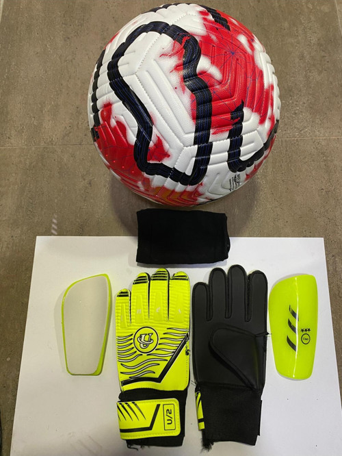 5 No Kırmızı Desenli Futbol Topu Kaleci Edliveni Ve Tekmelik 3Lü Set Pompa Hediyeli