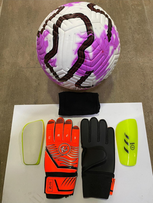 5 No Yıldızlı Futbol Topu Kaleci Eldiveni Ve Tekmelik Seti Pompa Hediyeli