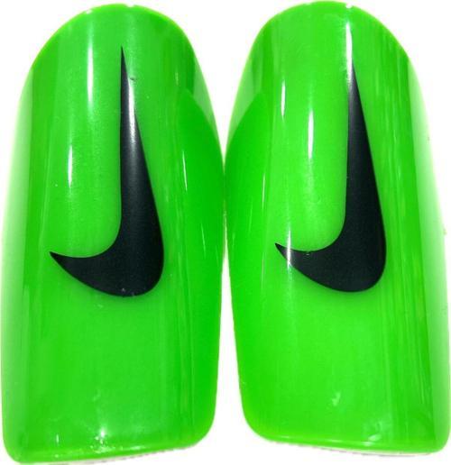 Futbol Tekmeliği Yeşil Renk Nk Logo 6 İle 17 Yaş Arası